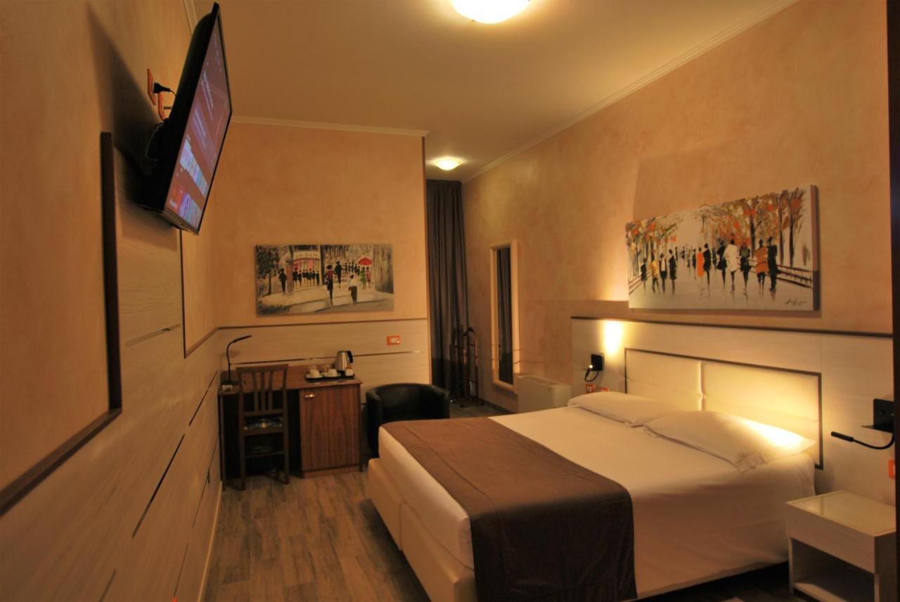 Hotel Lenotel Buitenkant foto